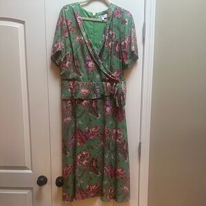 Gibson Latimer Green Floral Midi Dress